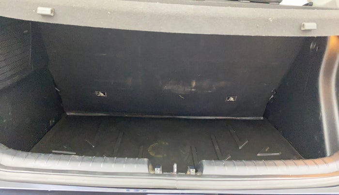 2022 Hyundai NEW I20 ASTA (O) 1.2 MT, Petrol, Manual, 37,724 km, Boot Open Zoomed View