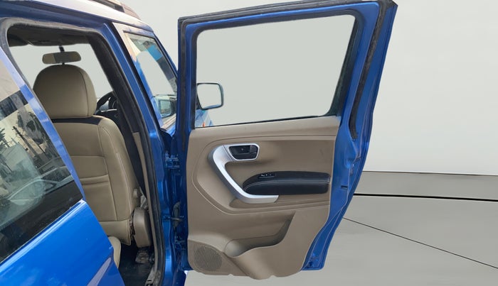 2016 Mahindra TUV300 T8, Diesel, Manual, 91,139 km, RHS Rear Door