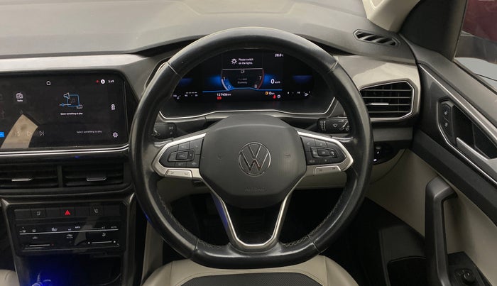2022 Volkswagen TAIGUN TOPLINE 1.0 TSI MT, Petrol, Manual, 1,27,393 km, Steering Wheel Close Up