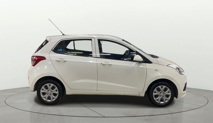 2016 Hyundai Grand i10 MAGNA 1.2 KAPPA VTVT, Petrol, Manual, 68,734 km, Right Side View