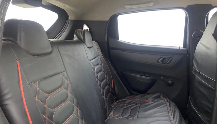 2016 Renault Kwid RXT 0.8, CNG, Manual, 92,592 km, Right Side Rear Door Cabin