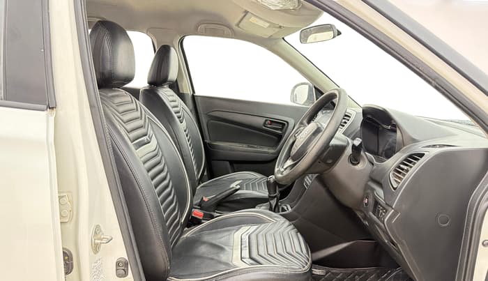 2021 Maruti Vitara Brezza VXI, Petrol, Manual, 96,997 km, Right Side Front Door Cabin