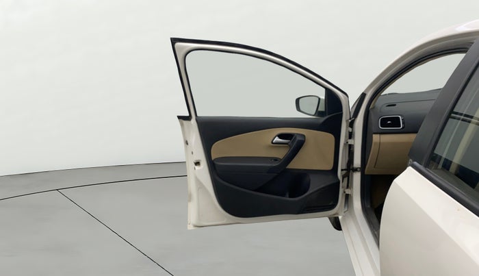 2017 Volkswagen Polo HIGHLINE1.5L, Diesel, Manual, 68,743 km, LHS Front Door