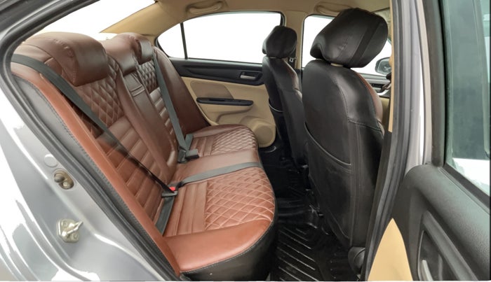 2022 Honda Amaze 1.2L I-VTEC S, Petrol, Manual, 19,276 km, Right Side Rear Door Cabin