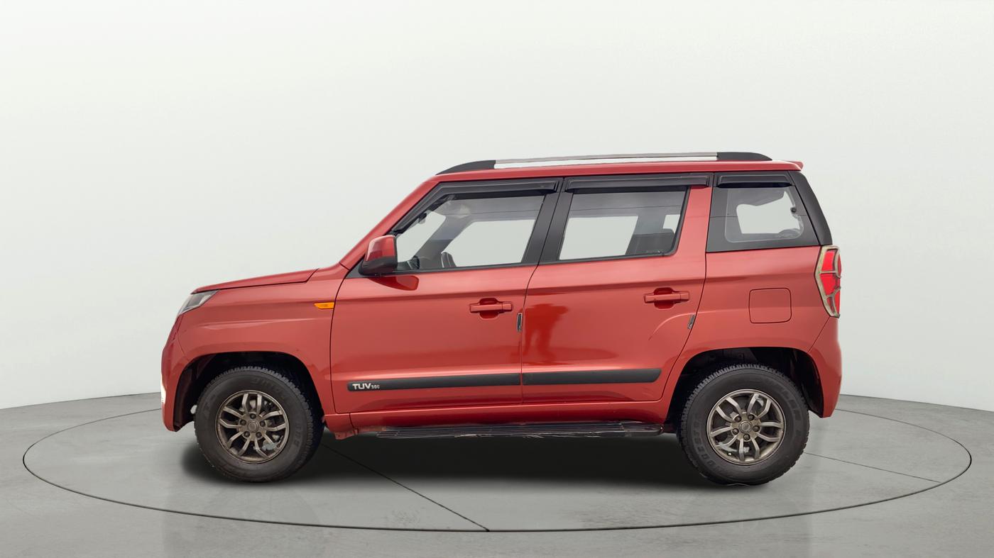 2018 Mahindra TUV300 T10, Diesel, Manual, 74,032 km, Left Side