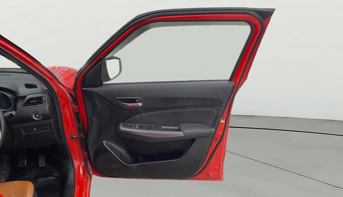 2022 Maruti Swift ZXI, Petrol, Manual, 1,12,438 km, RHS Front Door