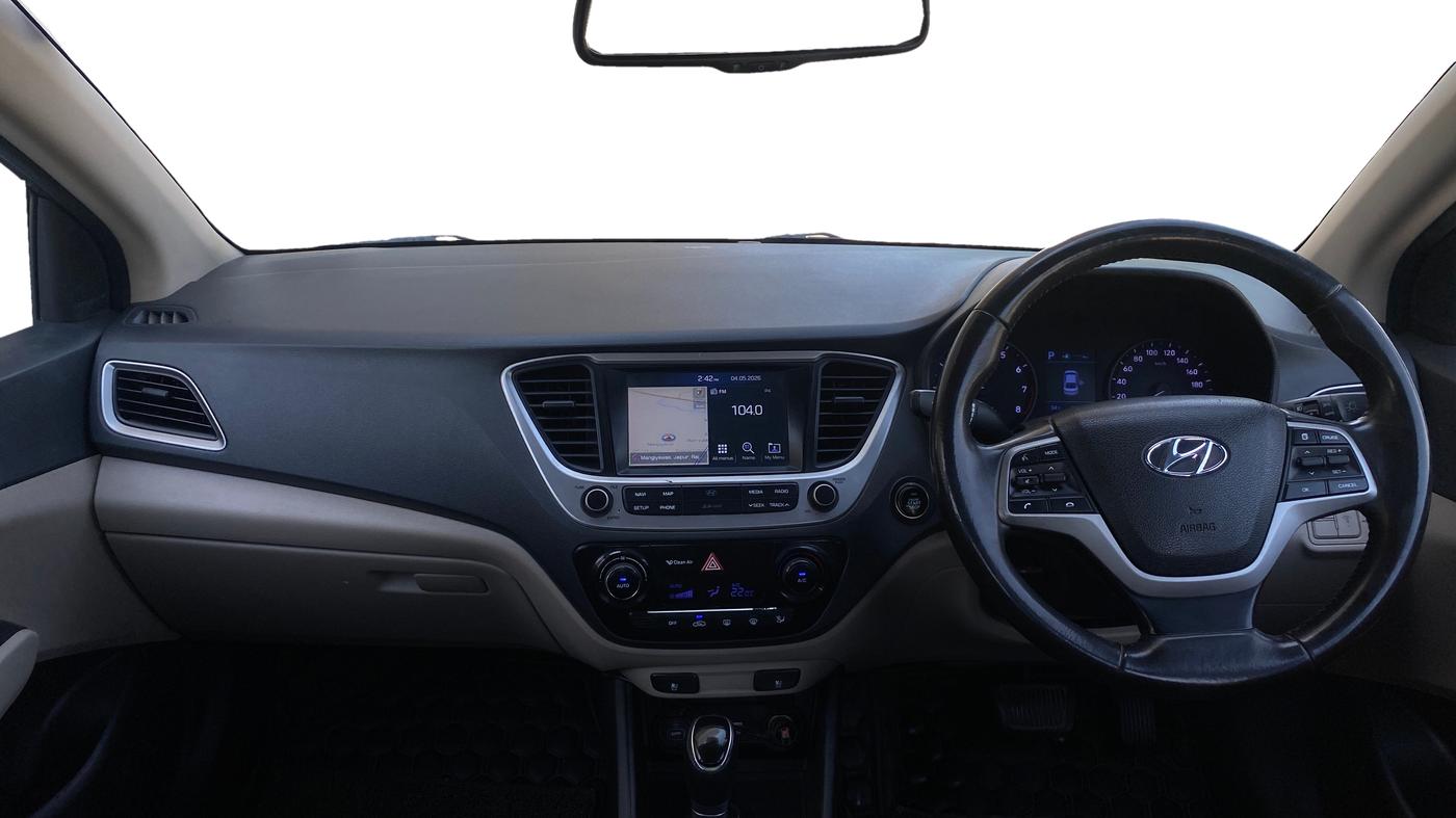 2017 Hyundai Verna 1.6 VTVT SX (O) AT, Petrol, Automatic, 1,07,526 km, Dashboard