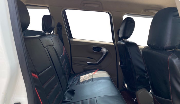 2023 Mahindra BOLERO NEO N10 R, Diesel, Manual, 61,302 km, Right Side Rear Door Cabin
