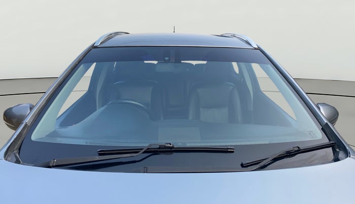 2015 Maruti S Cross ALPHA 1.3, Diesel, Manual, 74,524 km, Front Windshield