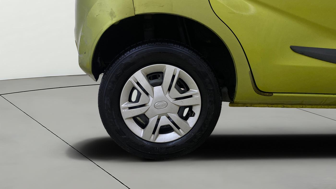 2016 Datsun Redi Go T (O), Petrol, Manual, 48,543 km, Right Rear Wheel
