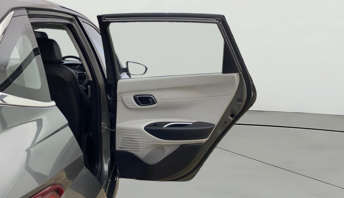 2023 Hyundai NEW I20 ASTA (O) 1.2 MT, Petrol, Manual, 19,651 km, RHS Rear Door