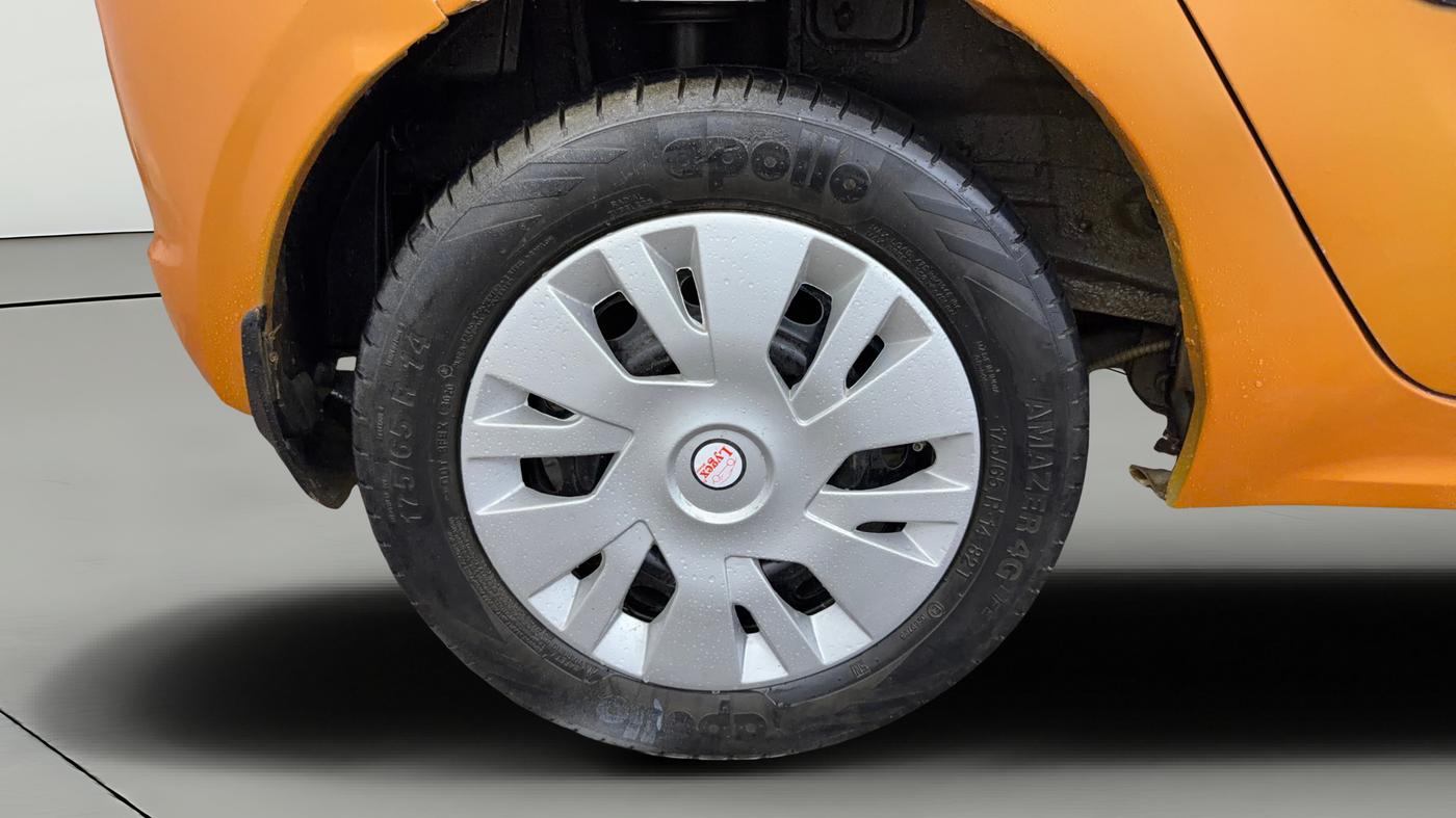 2016 Tata Tiago XT PETROL, Petrol, Manual, 58,676 km, Right Rear Wheel