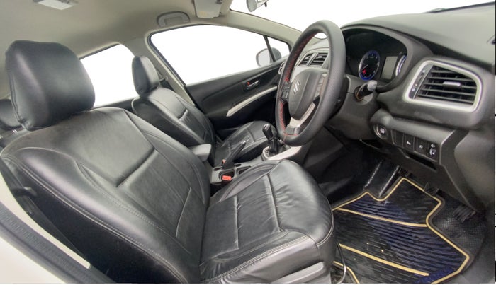 2017 Maruti S Cross ZETA 1.3, Diesel, Manual, 94,314 km, Right Side Front Door Cabin