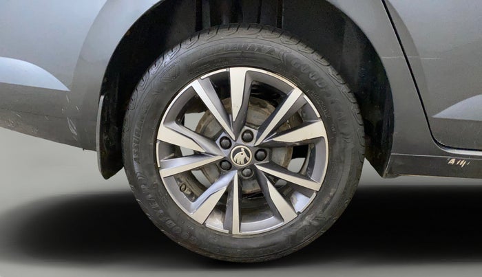 2022 Skoda SLAVIA STYLE 1.5L TSI MT, Petrol, Manual, 41,251 km, Right Rear Wheel