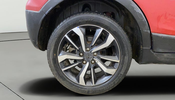 2020 Mahindra XUV300 W8 1.5 DIESEL, Diesel, Manual, 91,617 km, Right Rear Wheel