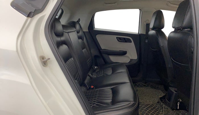 2022 Tata ALTROZ XM PLUS PETROL, Petrol, Manual, 33,960 km, Right Side Rear Door Cabin