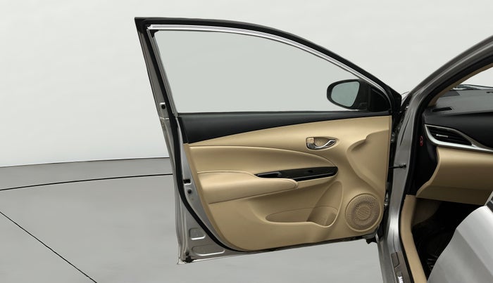 2018 Toyota YARIS VX CVT, Petrol, Automatic, 31,719 km, LHS Front Door