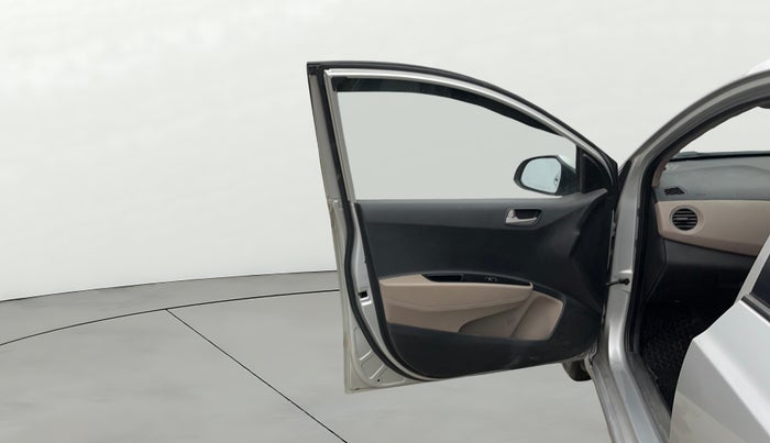 2014 Hyundai Xcent SX 1.2 (O), Petrol, Manual, 1,02,924 km, LHS Front Door