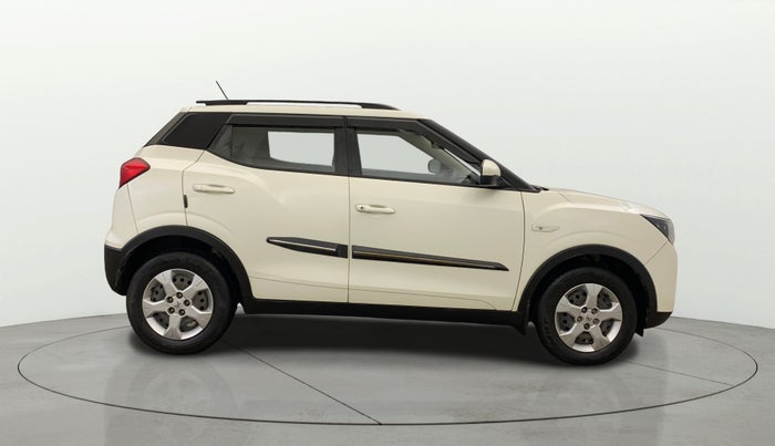 2023 Mahindra XUV300 W6 1.5 DIESEL AMT, Diesel, Automatic, 66,030 km, Right Side View
