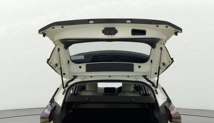 2025 Tata NEXON CREATIVE PLUS S 1.2 REVOTRON 6 AMT, Petrol, Automatic, 1,261 km, Boot Door Open