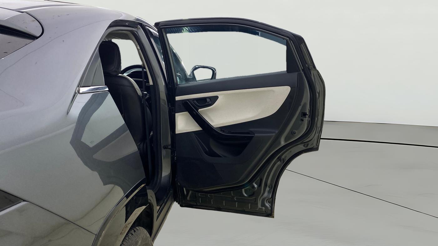 2025 Tata Curvv Creative S 1.2 Petrol 6MT, Petrol, Manual, 11,609 km, RHS Rear Door
