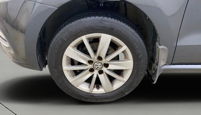 2015 Volkswagen Polo HIGHLINE1.5L, Diesel, Manual, 88,284 km, Left Front Wheel