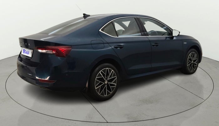 2023 Skoda Octavia L&K 2.0 AT, Petrol, Automatic, 41,459 km, Right Back Diagonal