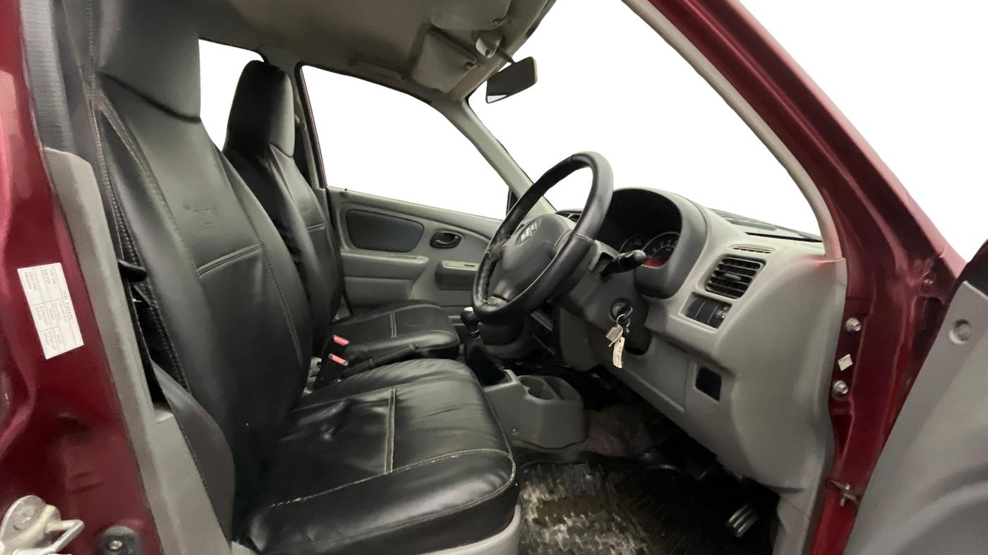 2014 Maruti Alto K10 VXI, Petrol, Manual, 1,02,791 km, Right Side Front Door Cabin
