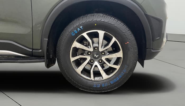 2023 Mahindra SCORPIO-N Z8 L DIESEL AT 4WD 7 STR, Diesel, Automatic, 45,447 km, Right Front Wheel