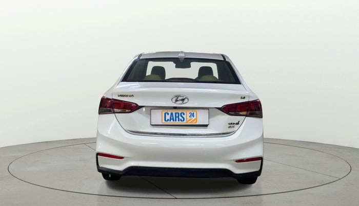 2018 Hyundai Verna 1.6 VTVT SX, Petrol, Manual, 75,728 km, Back/Rear