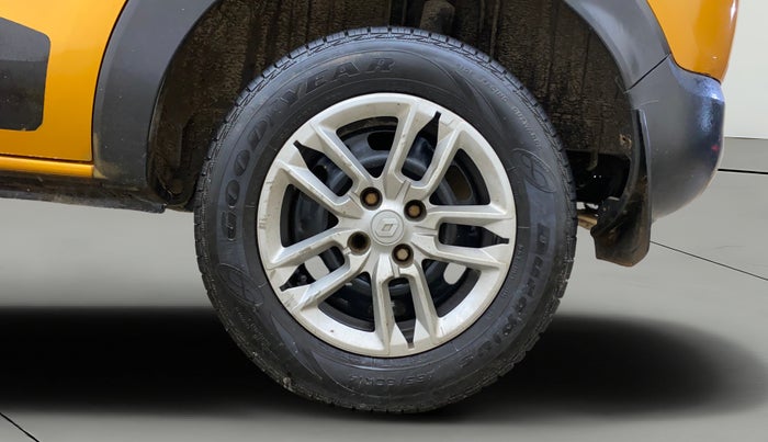 2020 Renault TRIBER RXL MT, Petrol, Manual, 93,801 km, Left Rear Wheel