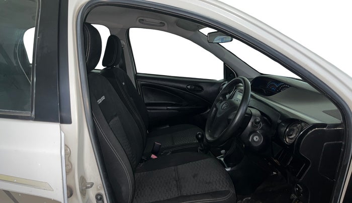 2014 Toyota Etios CROSS 1.2 G, Petrol, Manual, 63,797 km, Right Side Front Door Cabin