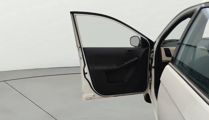 2015 Tata Zest XMS PETROL, Petrol, Manual, 72,066 km, LHS Front Door