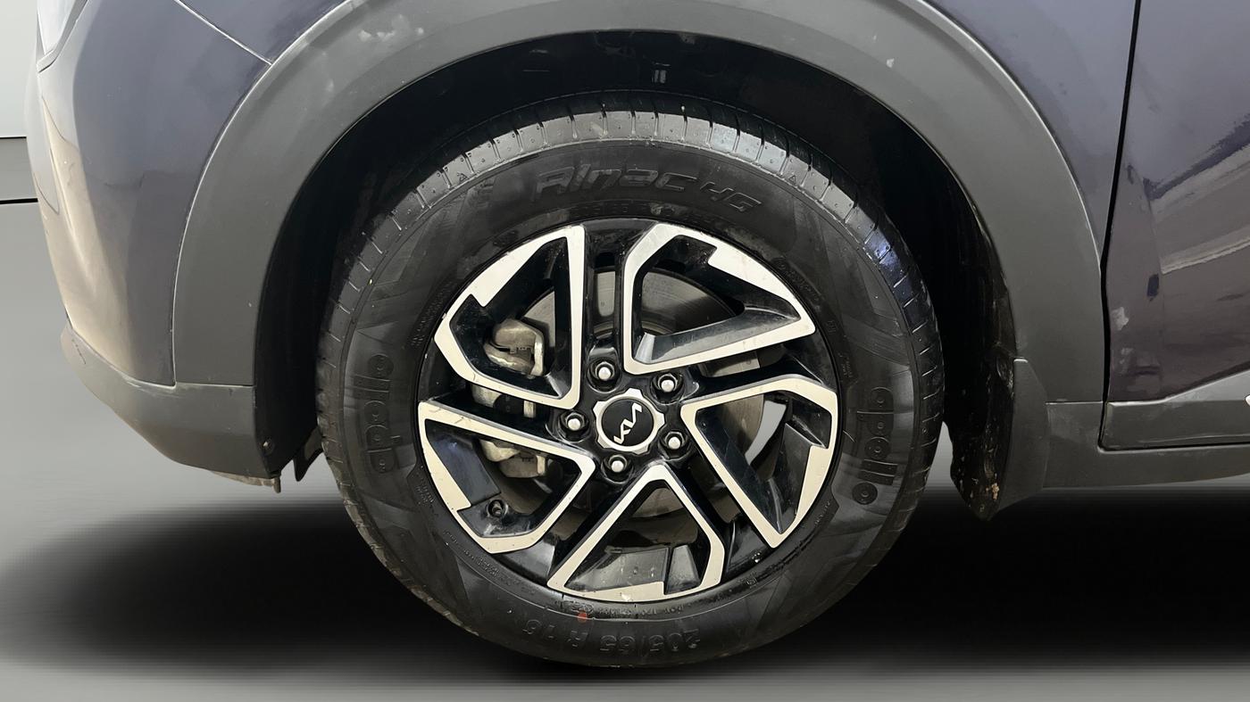 2022 KIA CARENS LUXURY PLUS 1.5 DIESEL AT 7 STR, Diesel, Automatic, 78,927 km, Left Front Wheel