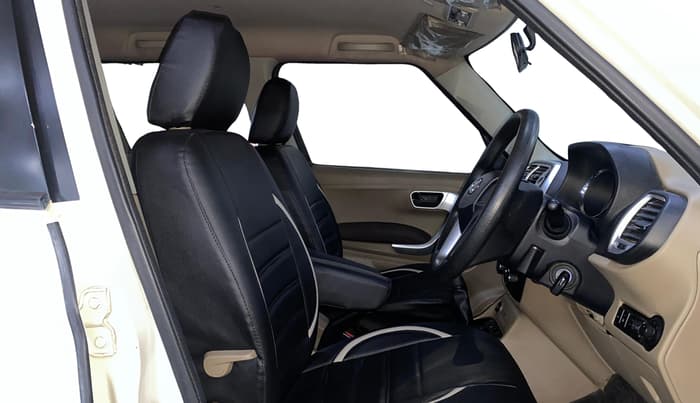 2015 Mahindra TUV300 T8, Diesel, Manual, 81,031 km, Right Side Front Door Cabin