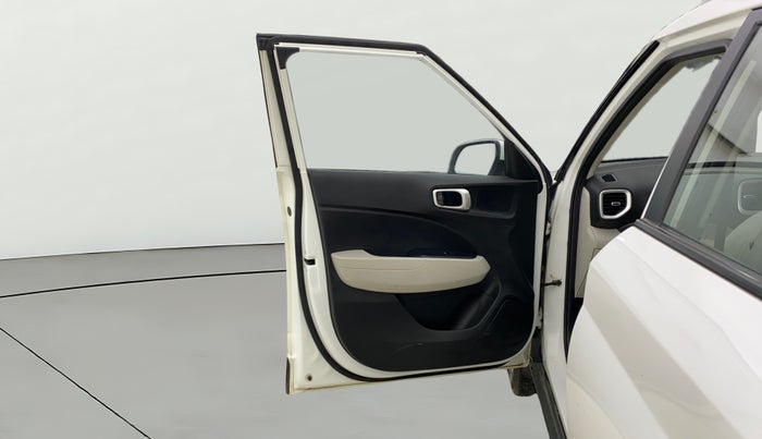 2022 Hyundai VENUE S (O) 1.0 TURBO IMT, Petrol, Manual, 7,077 km, LHS Front Door