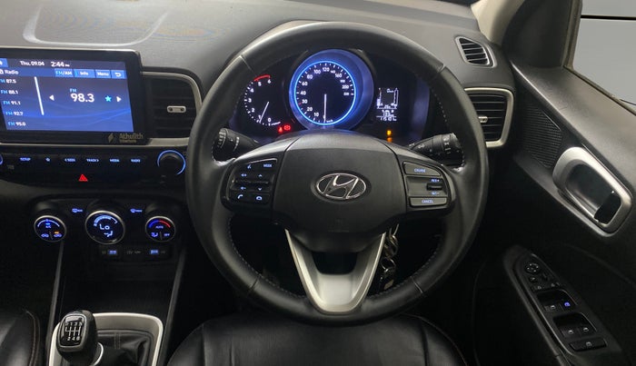 2021 Hyundai VENUE SX 1.5 CRDI, Diesel, Manual, 1,15,100 km, Steering Wheel Close Up