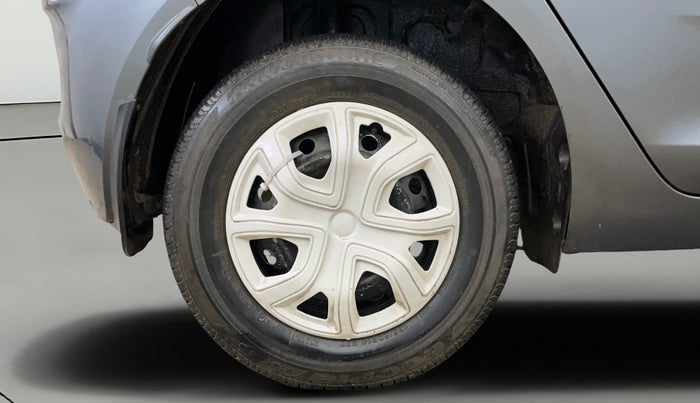 2022 Tata ALTROZ XE PETROL, Petrol, Manual, 26,076 km, Right Rear Wheel