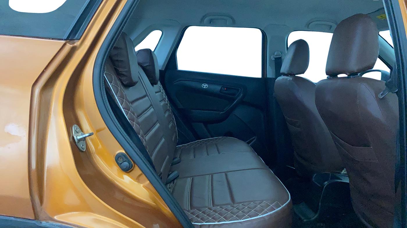 2021 Toyota URBAN CRUISER MID GRADE MT, CNG, Manual, 79,757 km, Right Side Rear Door Cabin