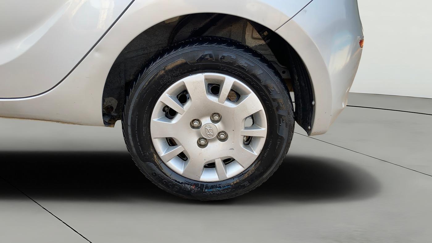 2013 Hyundai i20 MAGNA (O) 1.2, Petrol, Manual, 44,527 km, Left Rear Wheel