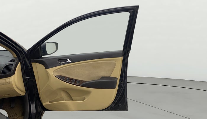 2012 Hyundai Verna FLUIDIC 1.6 VTVT SX, Petrol, Manual, 98,680 km, RHS Front Door