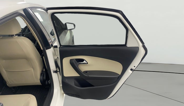 2017 Skoda Rapid STYLE 1.5 TDI AT, Diesel, Automatic, 1,12,847 km, RHS Rear Door