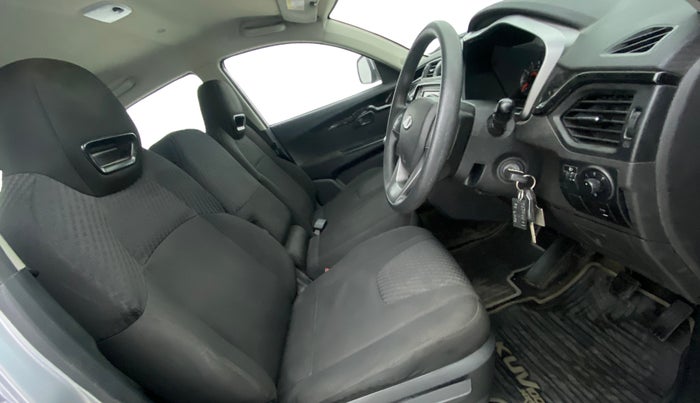 2018 Mahindra KUV 100 NXT K8 P 6 STR, Petrol, Manual, 13,934 km, Right Side Front Door Cabin