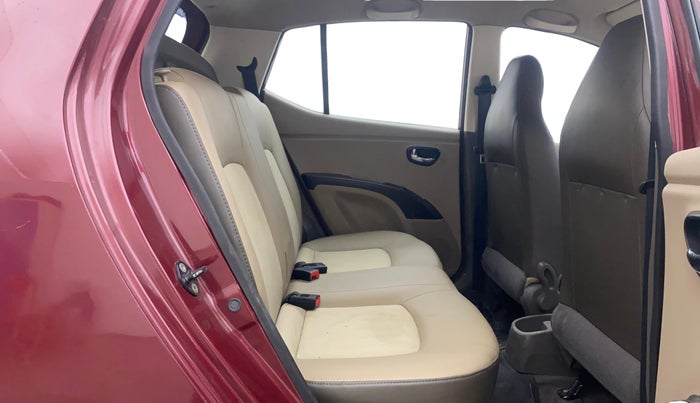 2015 Hyundai i10 SPORTZ 1.1, Petrol, Manual, 49,938 km, Right Side Rear Door Cabin