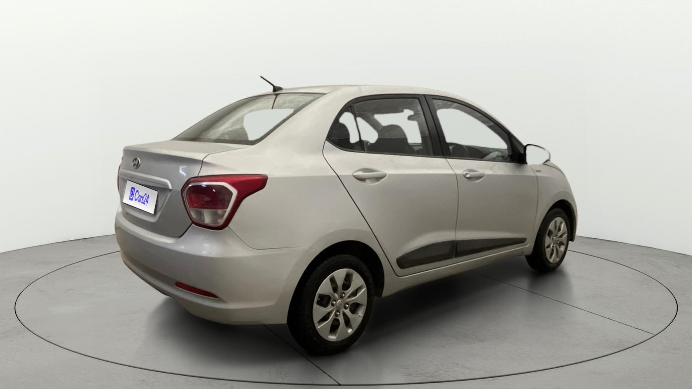 2015 Hyundai Xcent S 1.2, Petrol, Manual, 31,854 km, Right Back Diagonal
