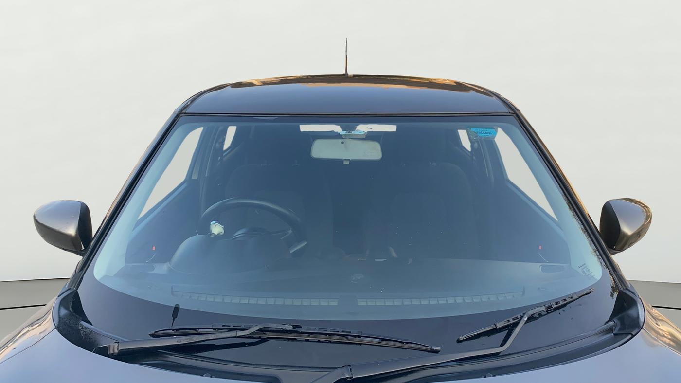2018 Maruti Swift VDI, Diesel, Manual, 76,464 km, Front Windshield