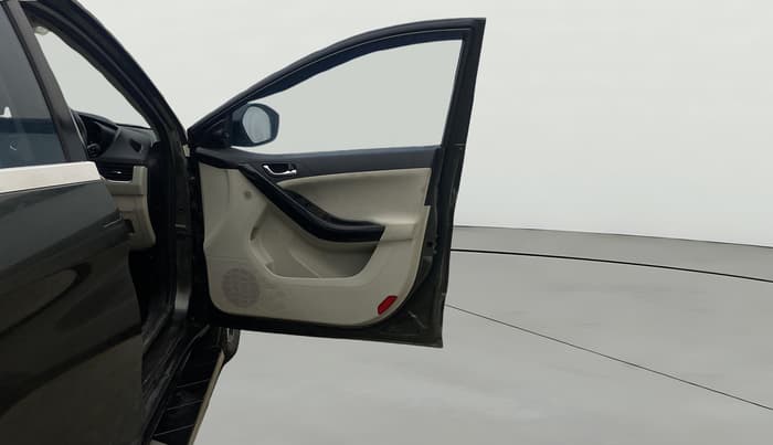 2021 Tata NEXON XZA PLUS SUNROOF PETROL, Petrol, Automatic, 58,864 km, RHS Front Door