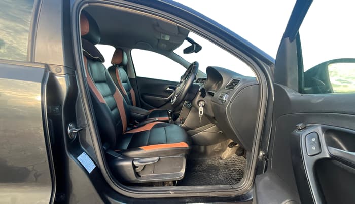 2020 Volkswagen Polo HIGHLINE PLUS 1.0, Petrol, Manual, 95,155 km, Right Side Front Door Cabin