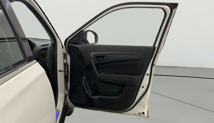 2021 Maruti Vitara Brezza VXI, CNG, Manual, 79,338 km, RHS Front Door