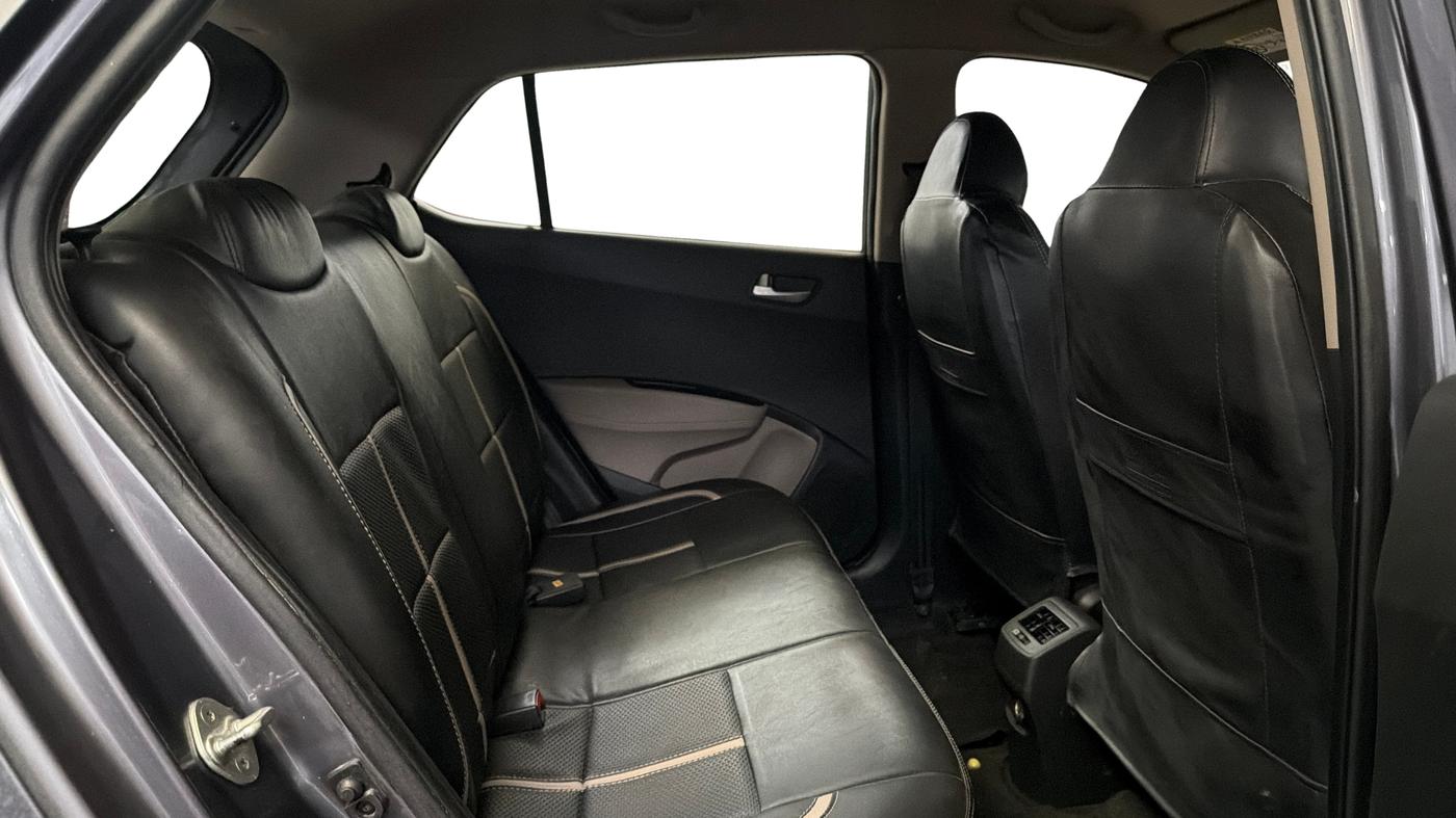 2019 Hyundai Grand i10 SPORTZ 1.2 KAPPA VTVT, Petrol, Manual, 36,931 km, Right Side Rear Door Cabin